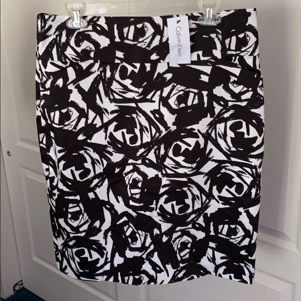 NWT Calvin Klein abstract pencil skirt